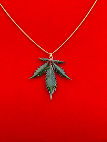 Hemp Leaf Pendant - Strain: Grapes & Cream#7